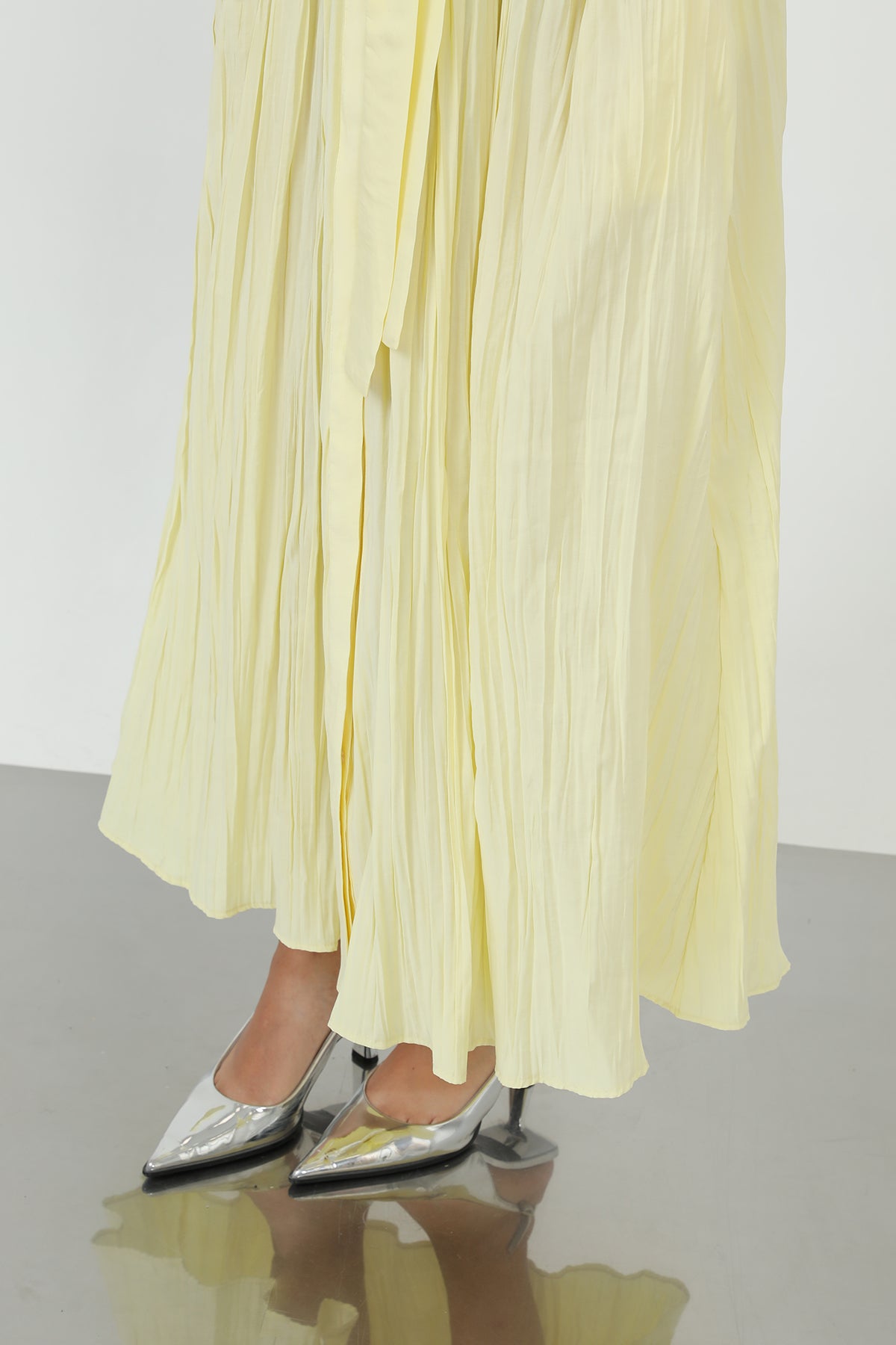 Kadın Yakası Pile Detaylı Kuşaklı Elbise - 12618ELB