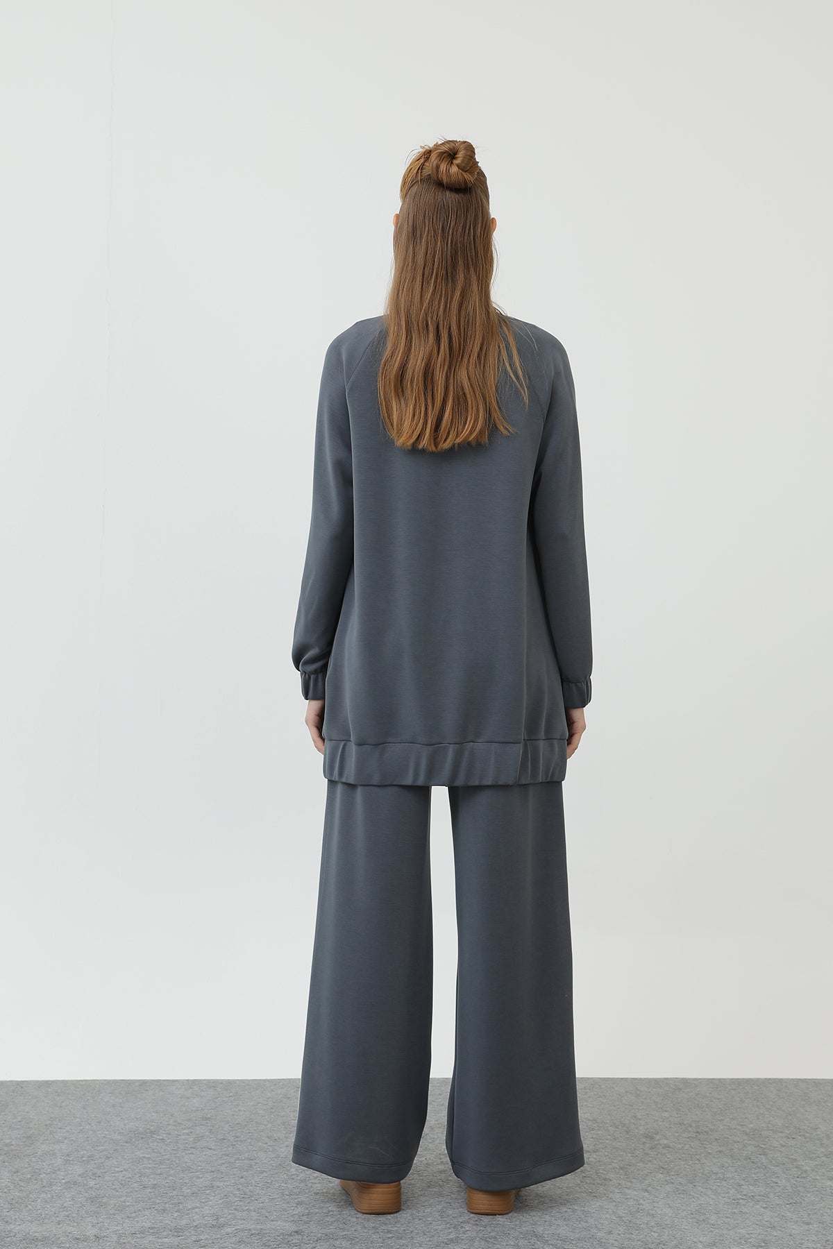 Kadın Fermuarlı Omuzu Hazır Şerit Detaylı Pantolonlu Takım - 14290TKS