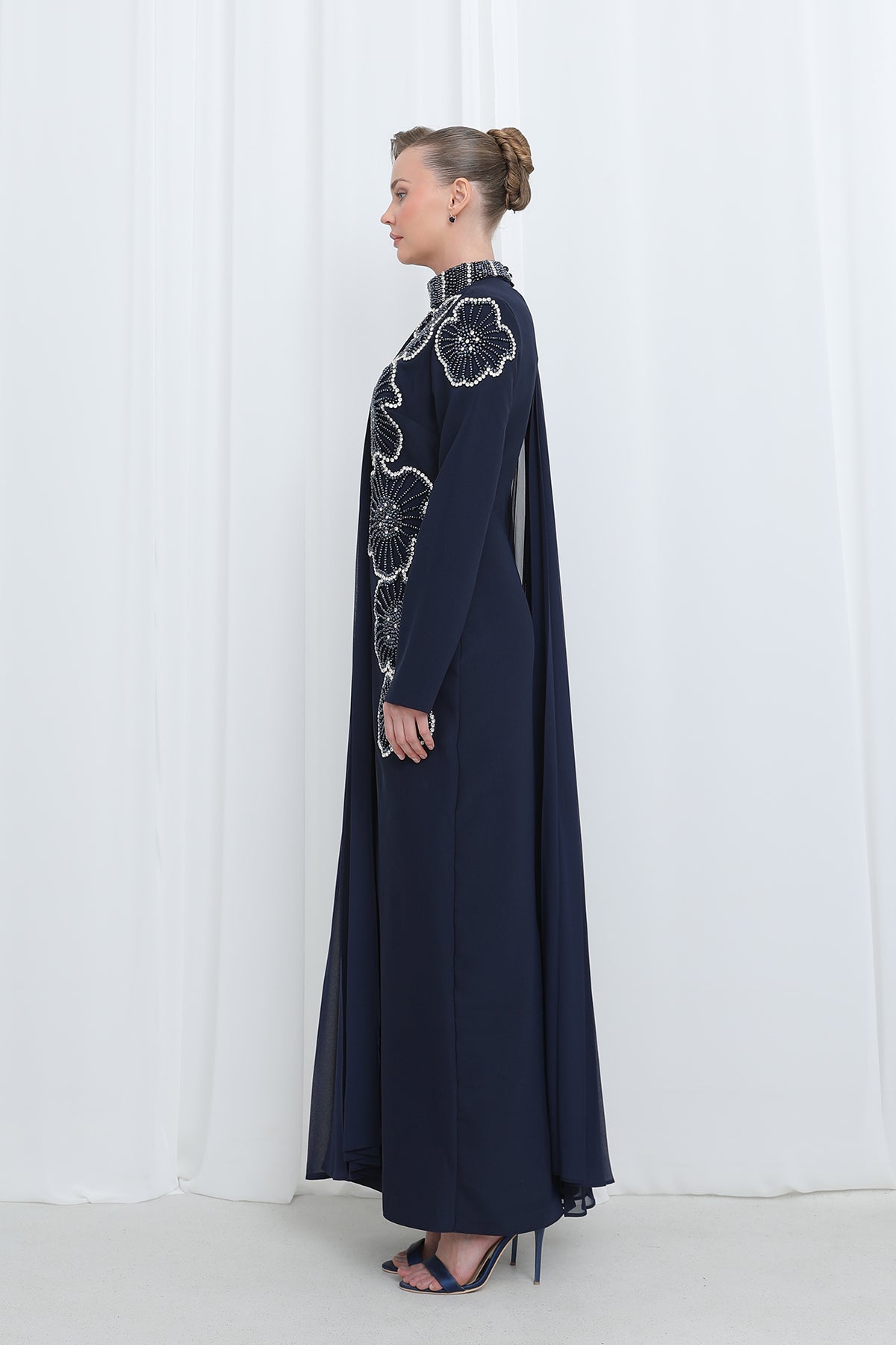 Kadın Tek Taraf Şifon Pelerinli Çiçek İşlemeli Tesettür Abiye-17013ELB