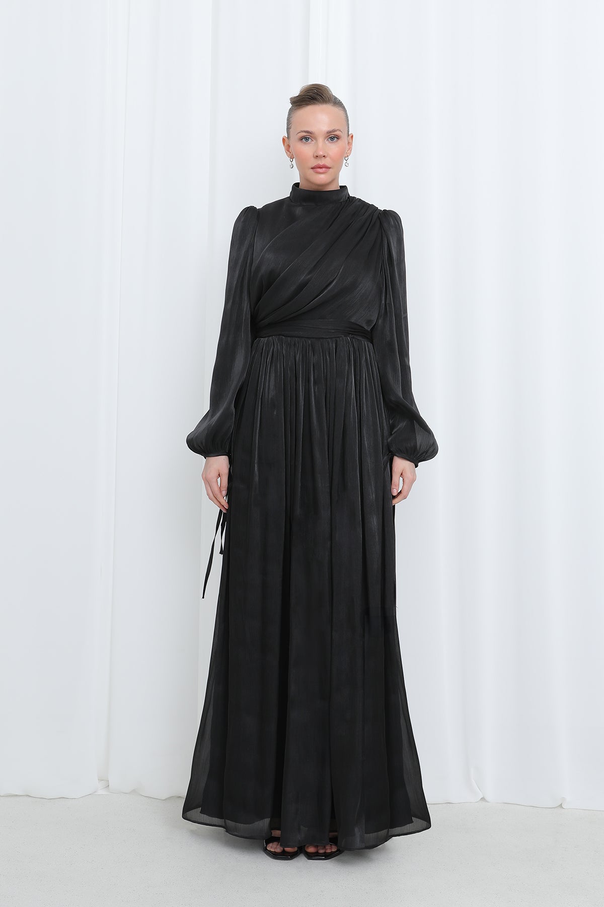 Kadın Saten Dokulu Pileli Uzun Kollu Modern Tesettür Abiye-17029ELB