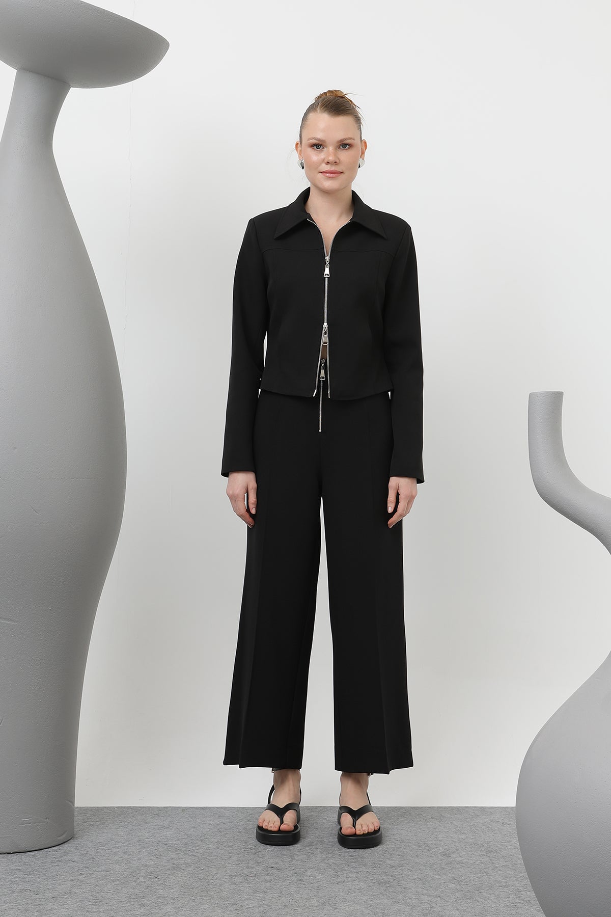 Kadın Fermuar Detaylı Pensli Pantolon- 18228PNT