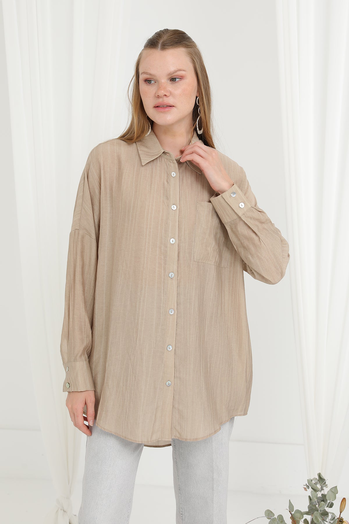 Kadın Sedef Düğmeli Arkası Roba Detaylı Gömlek - 20645GML