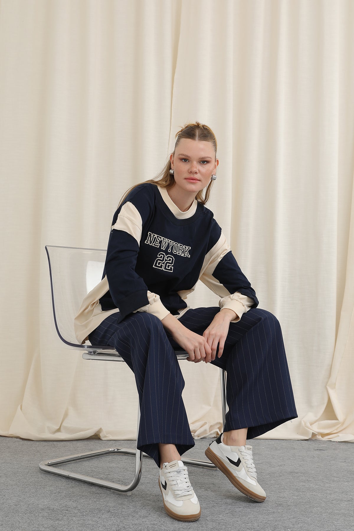 Kadın Önü Nakışlı Sweat - 32121SWT