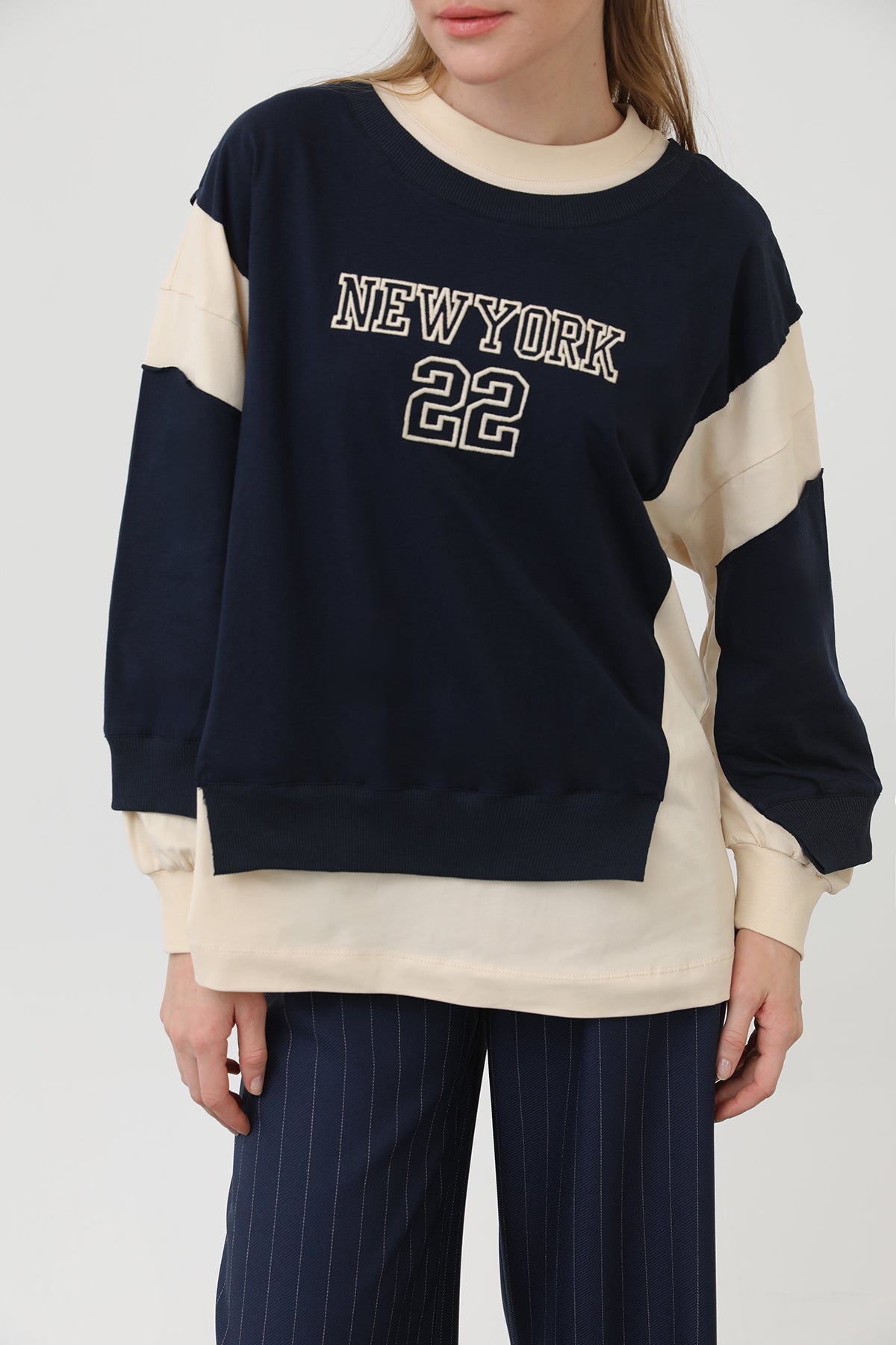 Kadın Önü Nakışlı Sweat - 32121SWT