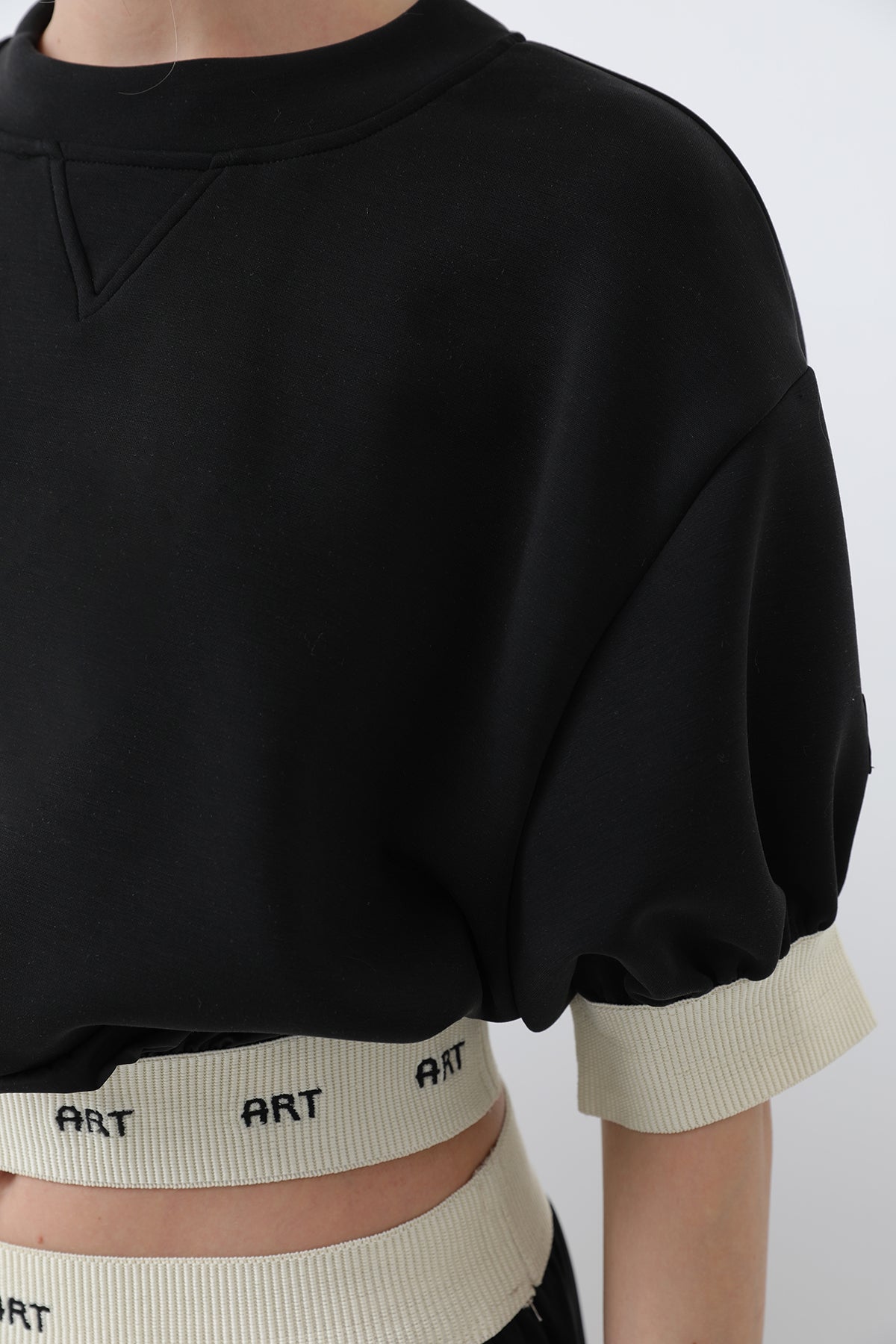 Kadın Lastiği Nakış Detaylı Bluz - 32130BLZ