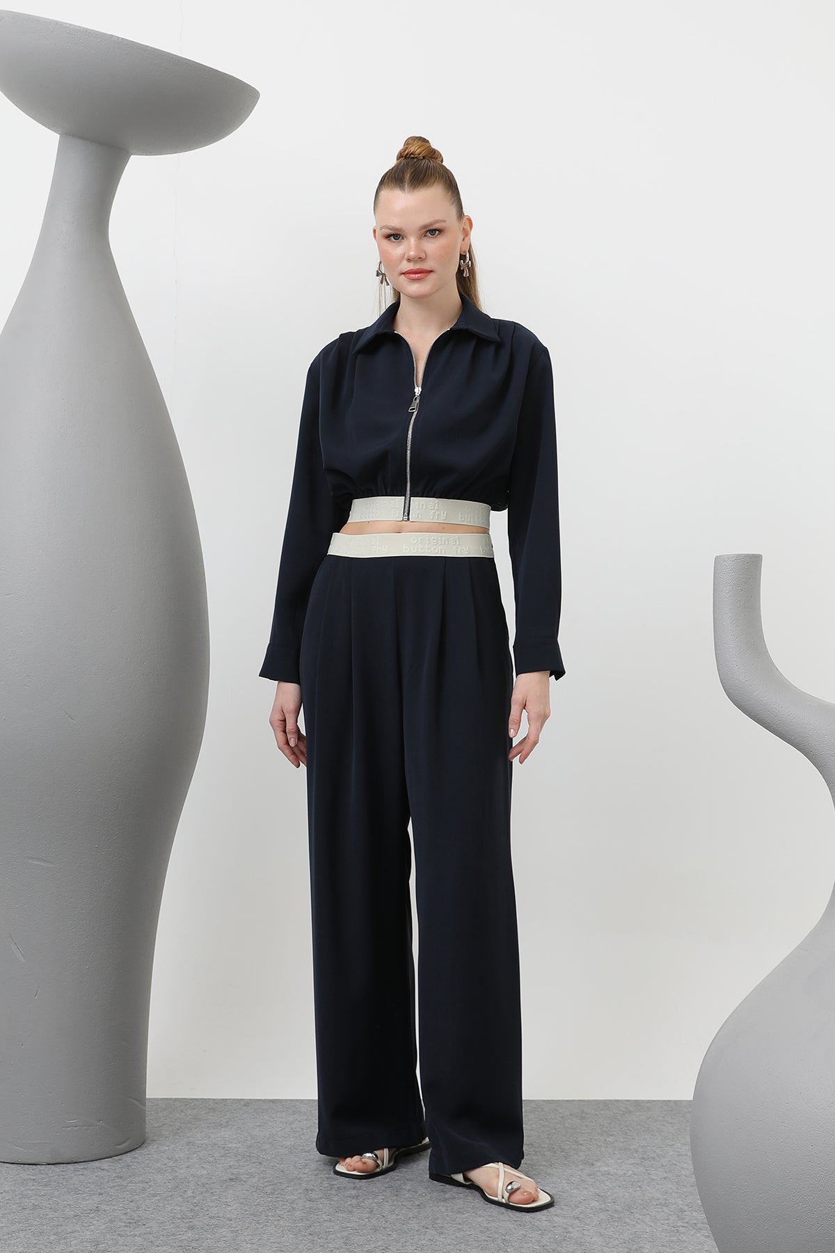 Pileli Lastik Detaylı Ceket - 32145CKT