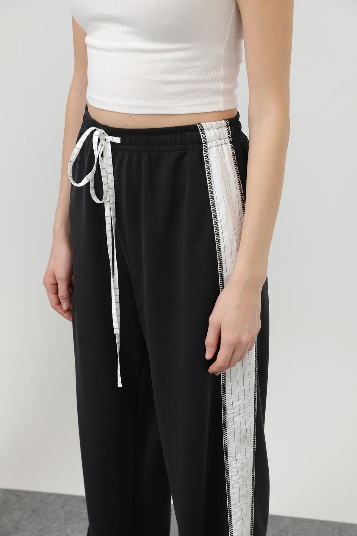 Kadın Çizgi Garnili Pantolon - 32167PNT