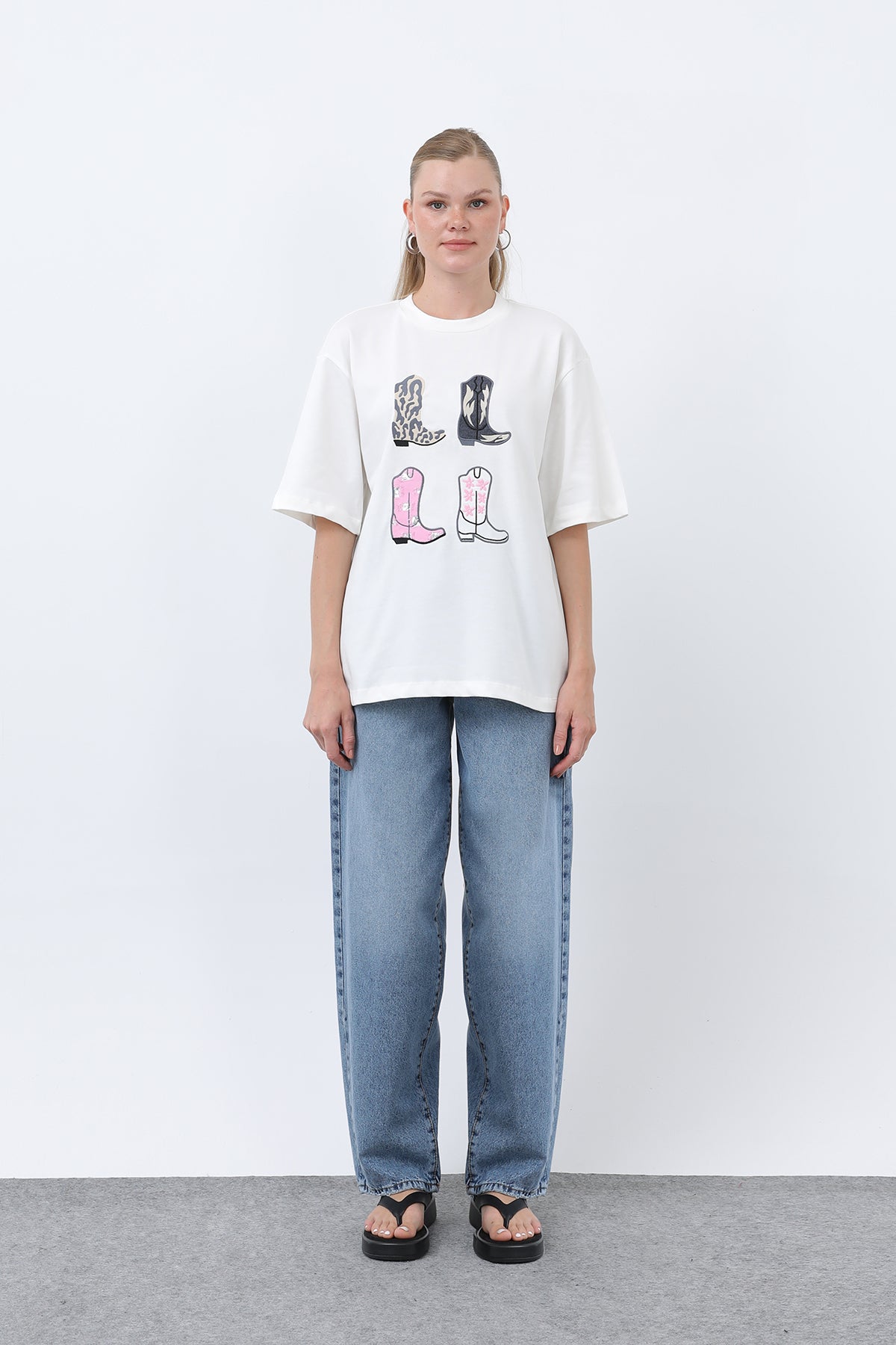 Kadın Kovboy Çizme Nakışlı Tişört