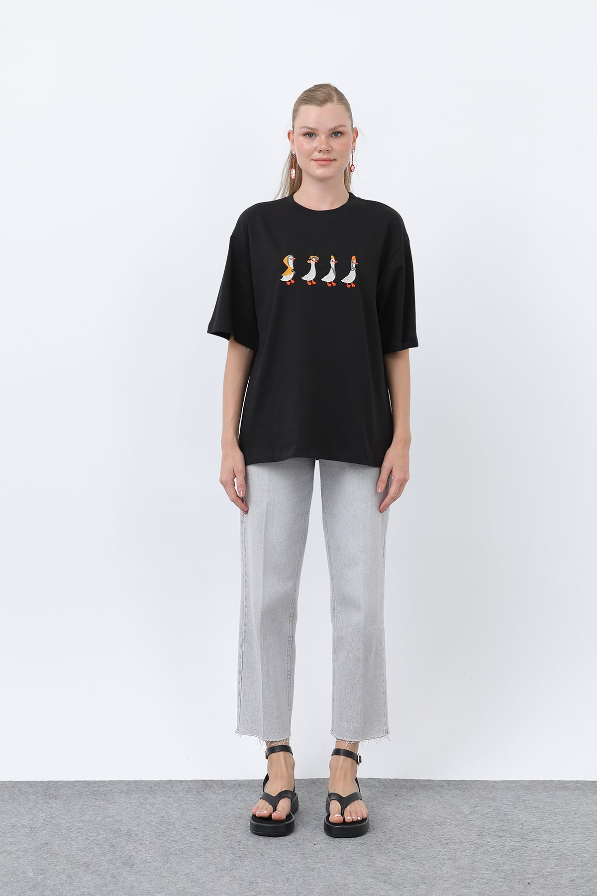 Kadın Ördek Desenli Tişört