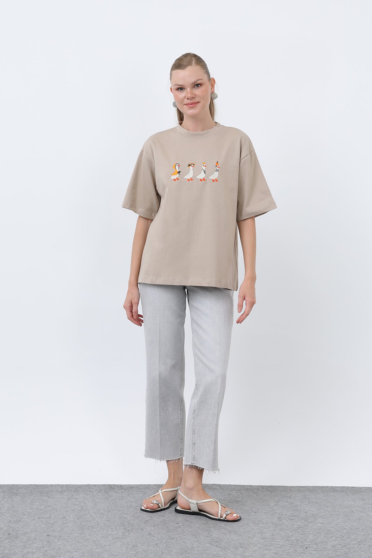 Kadın Ördek Desenli Tişört