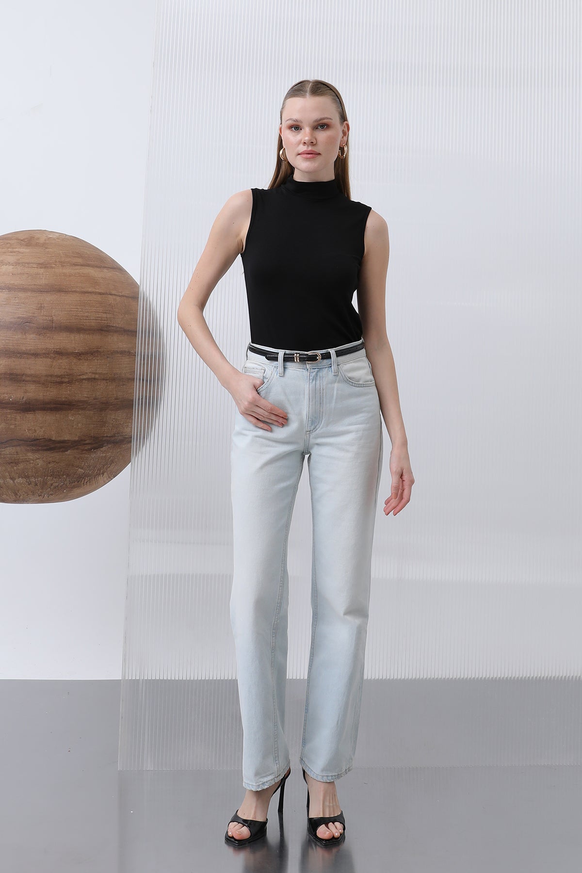 Kadın Sıfır Kollu Boğazlı İçlik - 40005BLZ