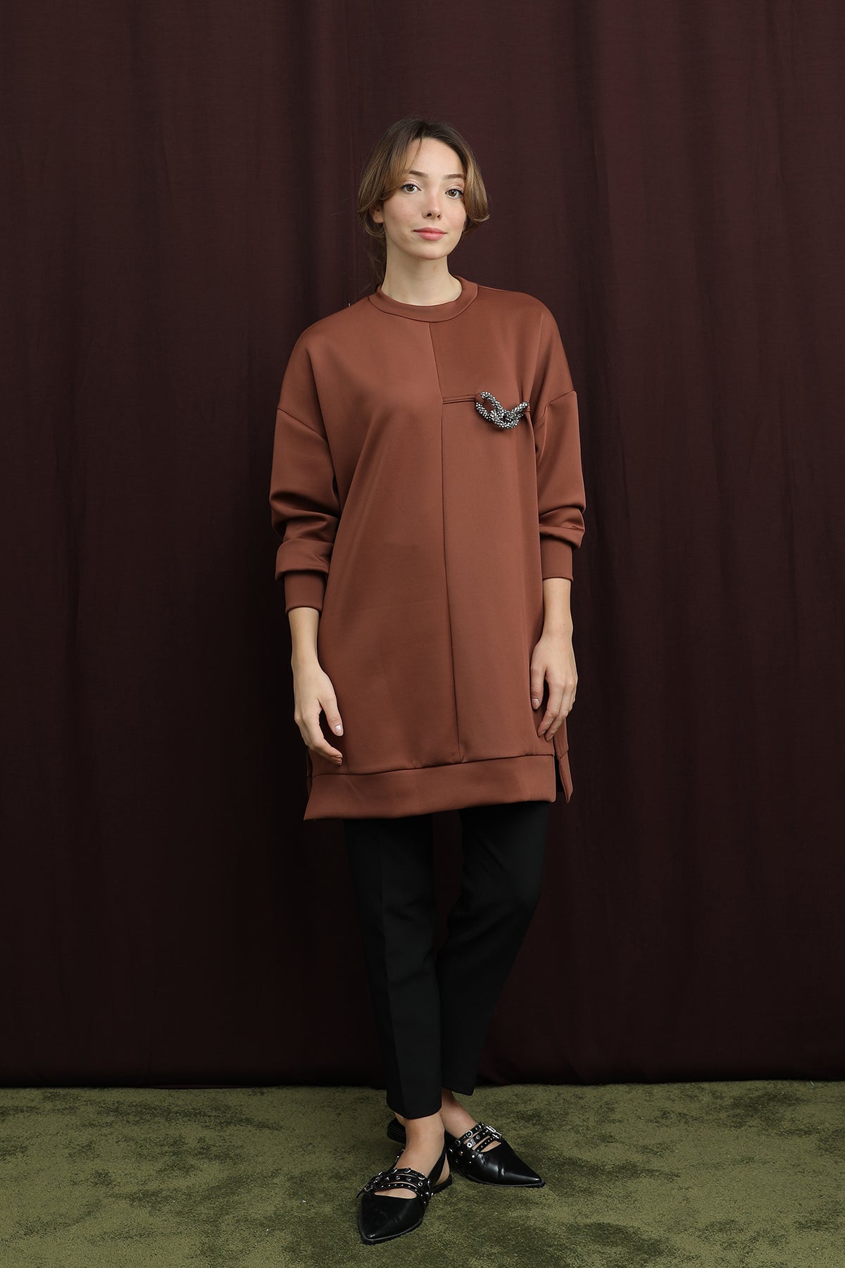 Kadın Bedeni Aksesuarlı Tunik - 10717TUN