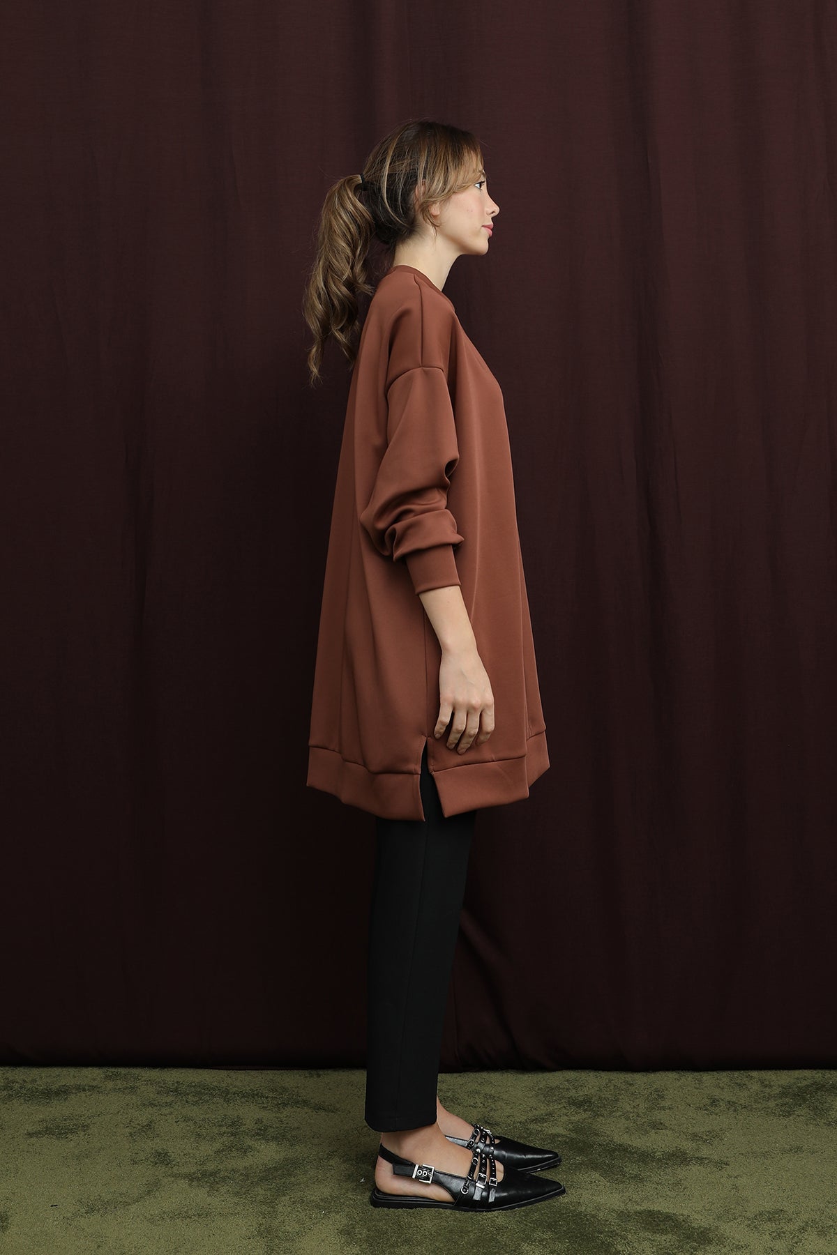 Kadın Bedeni Aksesuarlı Tunik - 10717TUN