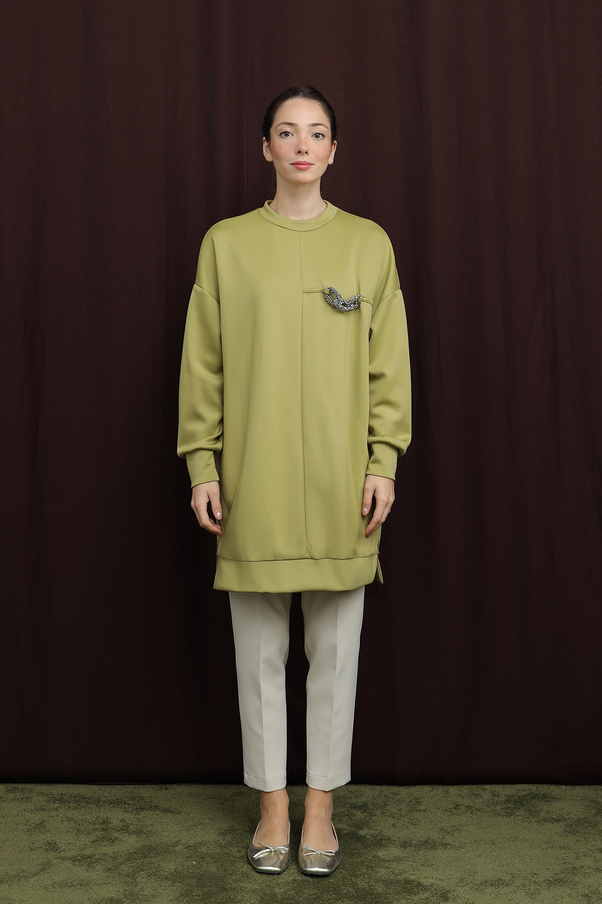 Kadın Bedeni Aksesuarlı Tunik - 10717TUN