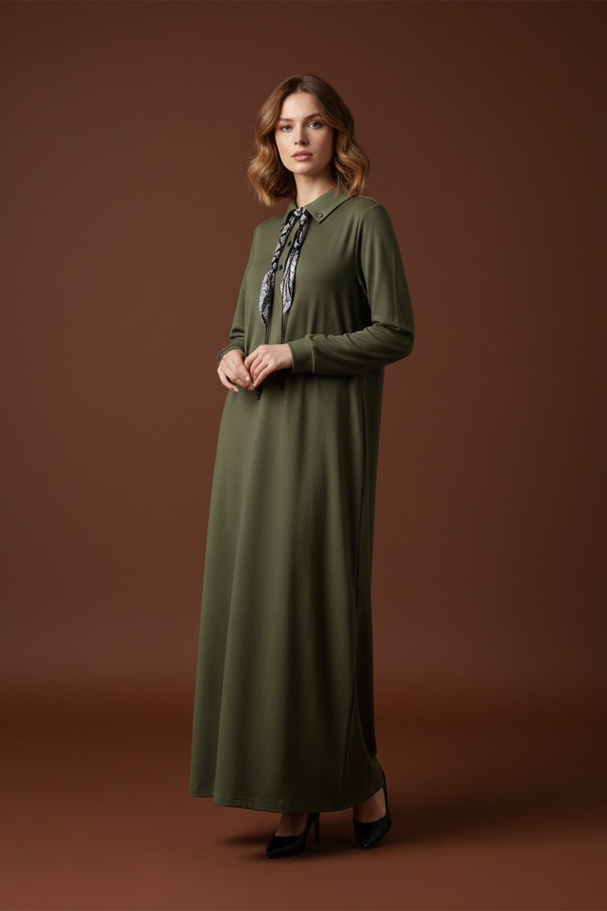 Kadın Fular Detaylı Polo Yaka Rahat Kesim Uzun Elbise – 12666ELB