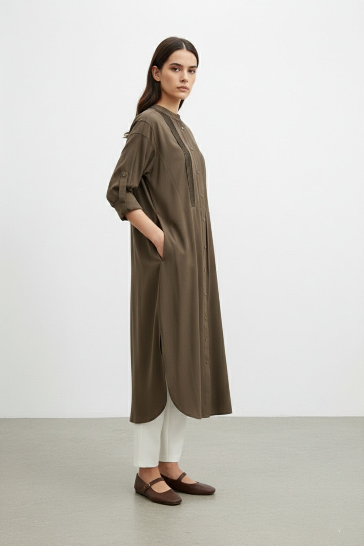 Kadın Uzun Kollu Hakim Yaka Düğmeli Pilise Detaylı Uzun Tunik – 10762TUN