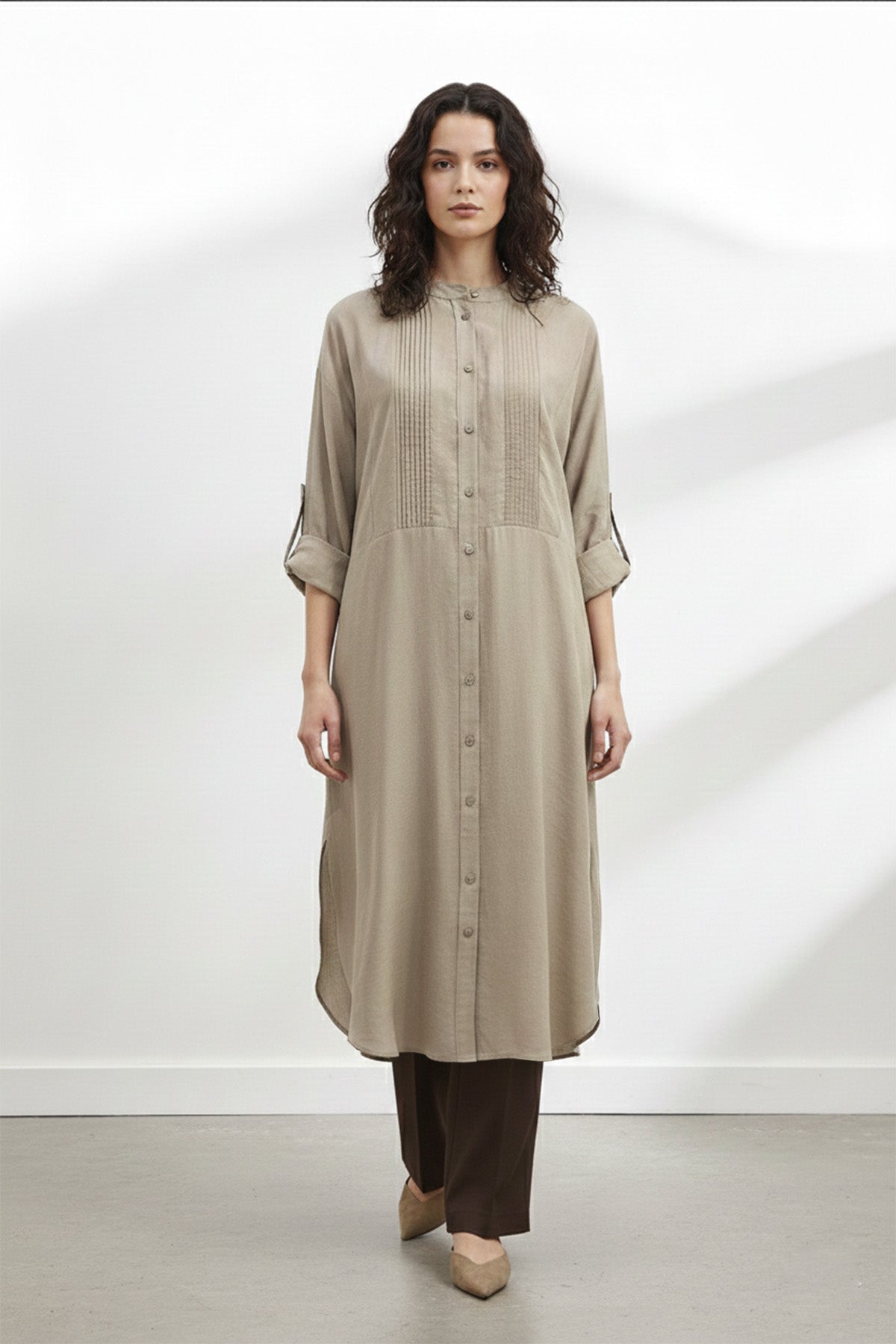 Kadın Uzun Kollu Hakim Yaka Düğmeli Pilise Detaylı Uzun Tunik – 10762TUN