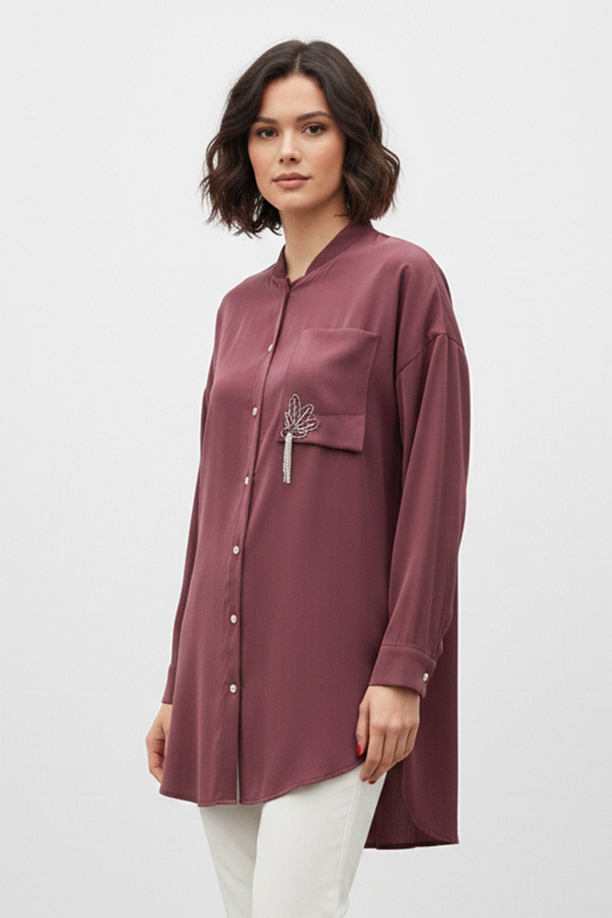 Kadın Düğmeli Uzun Tunik – Rahat Kesim, Broş Detaylı Şık Tasarım-10763