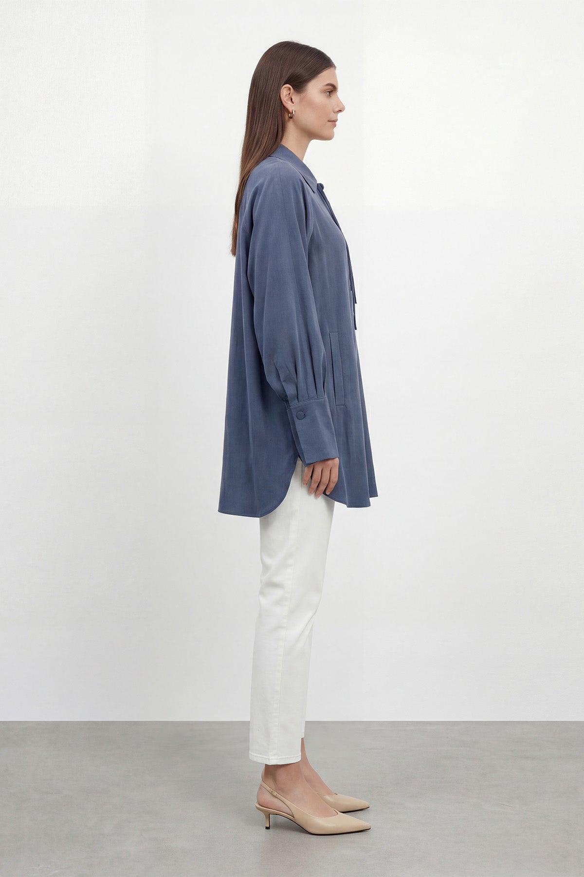 Kadın Gömlek Yaka Önden Düğmeli ve Bağcık Detaylı Gömlek -10772GML