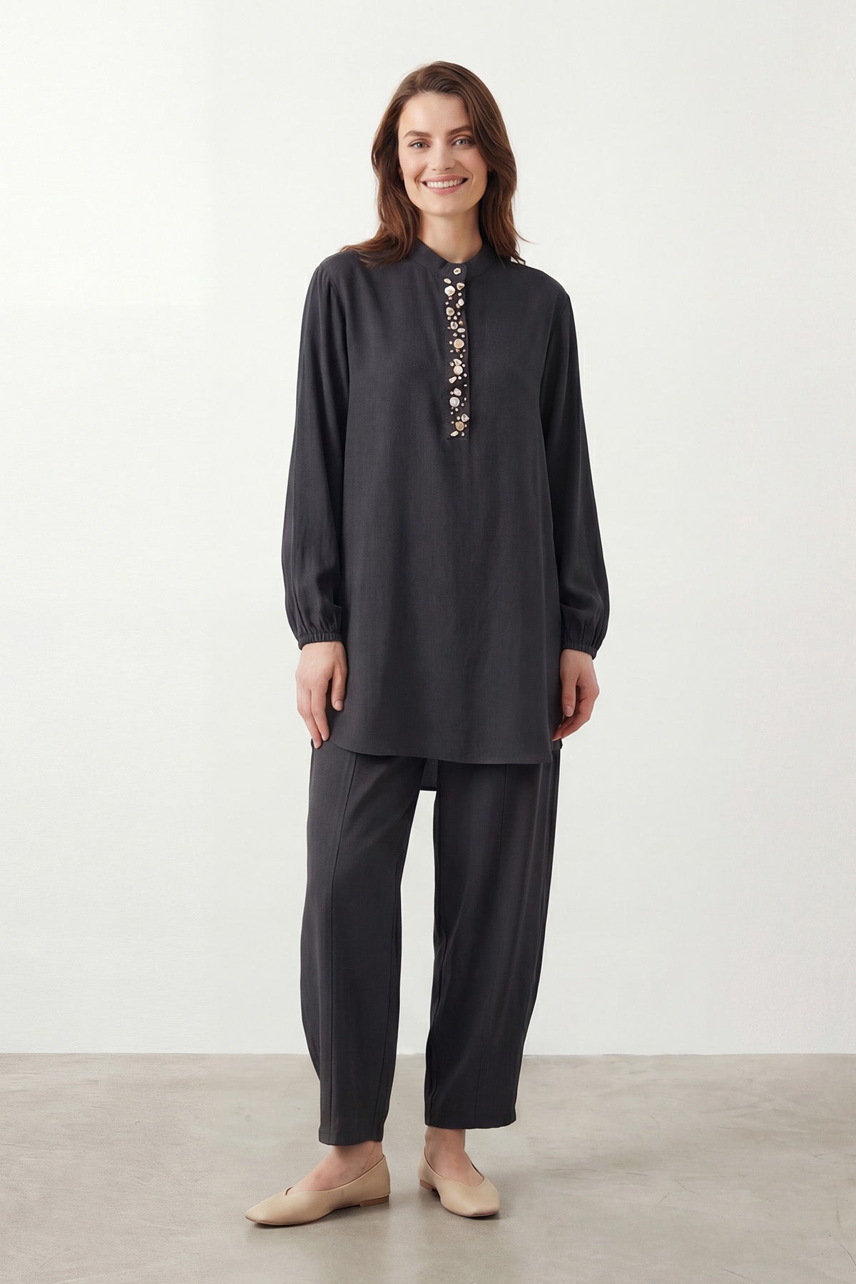 Kadın Hakim Yaka Nakış Detaylı  Takım – 14422TKS