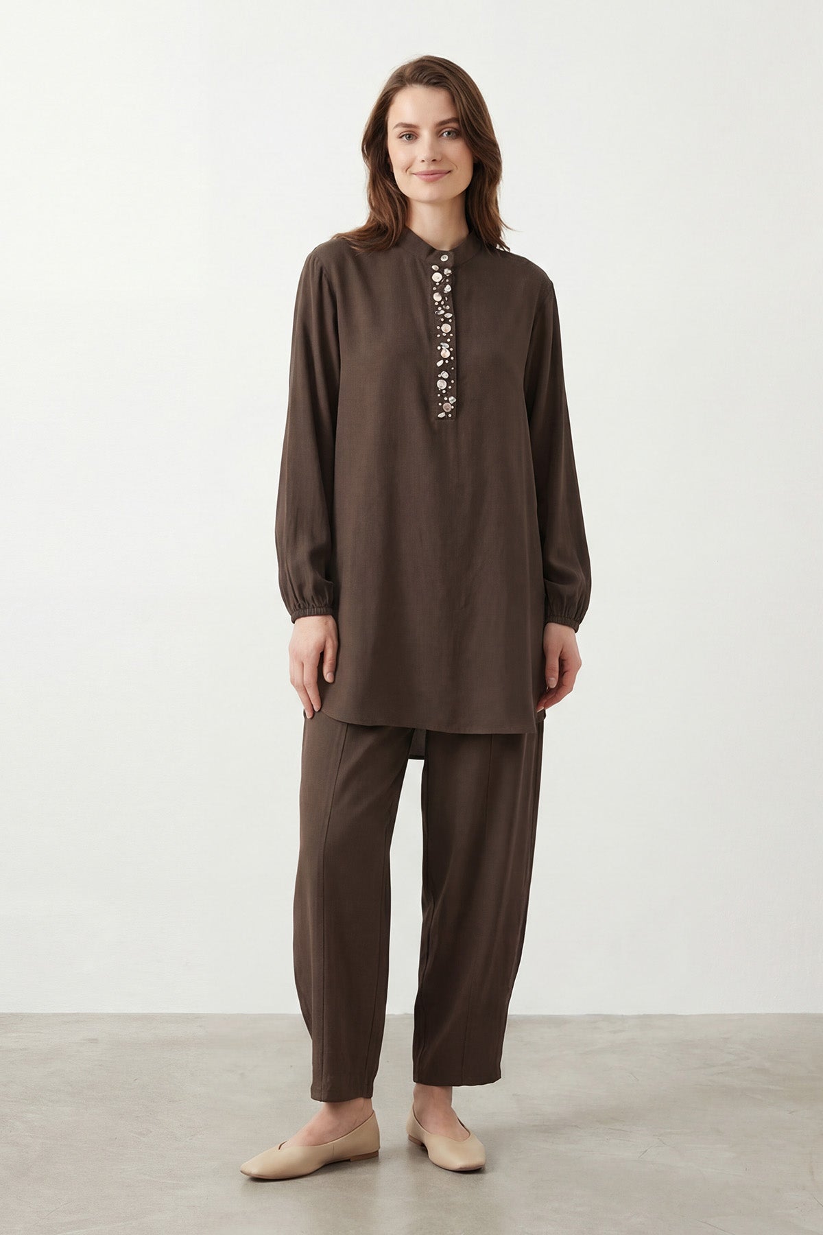 Kadın Hakim Yaka Nakış Detaylı  Takım – 14422TKS