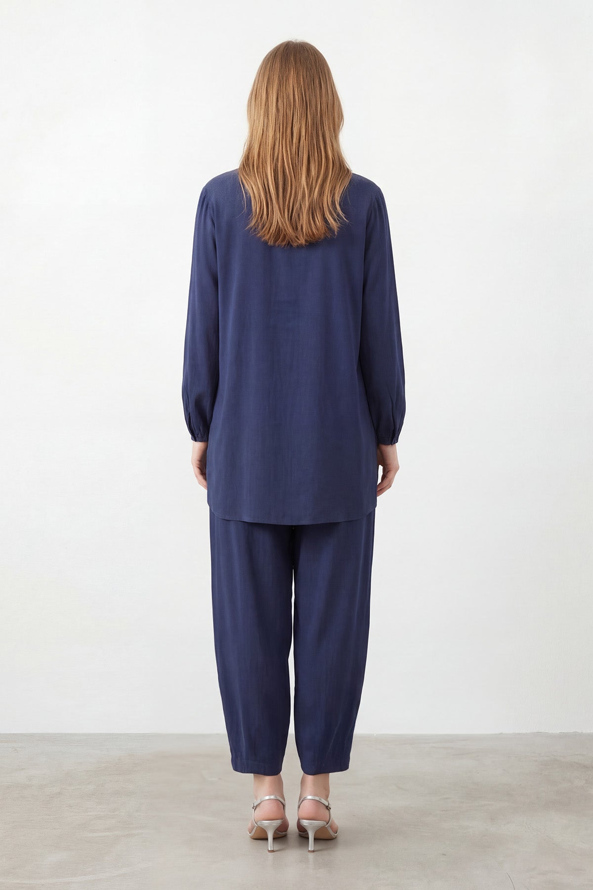 Kadın Hakim Yaka Nakış Detaylı  Takım – 14422TKS