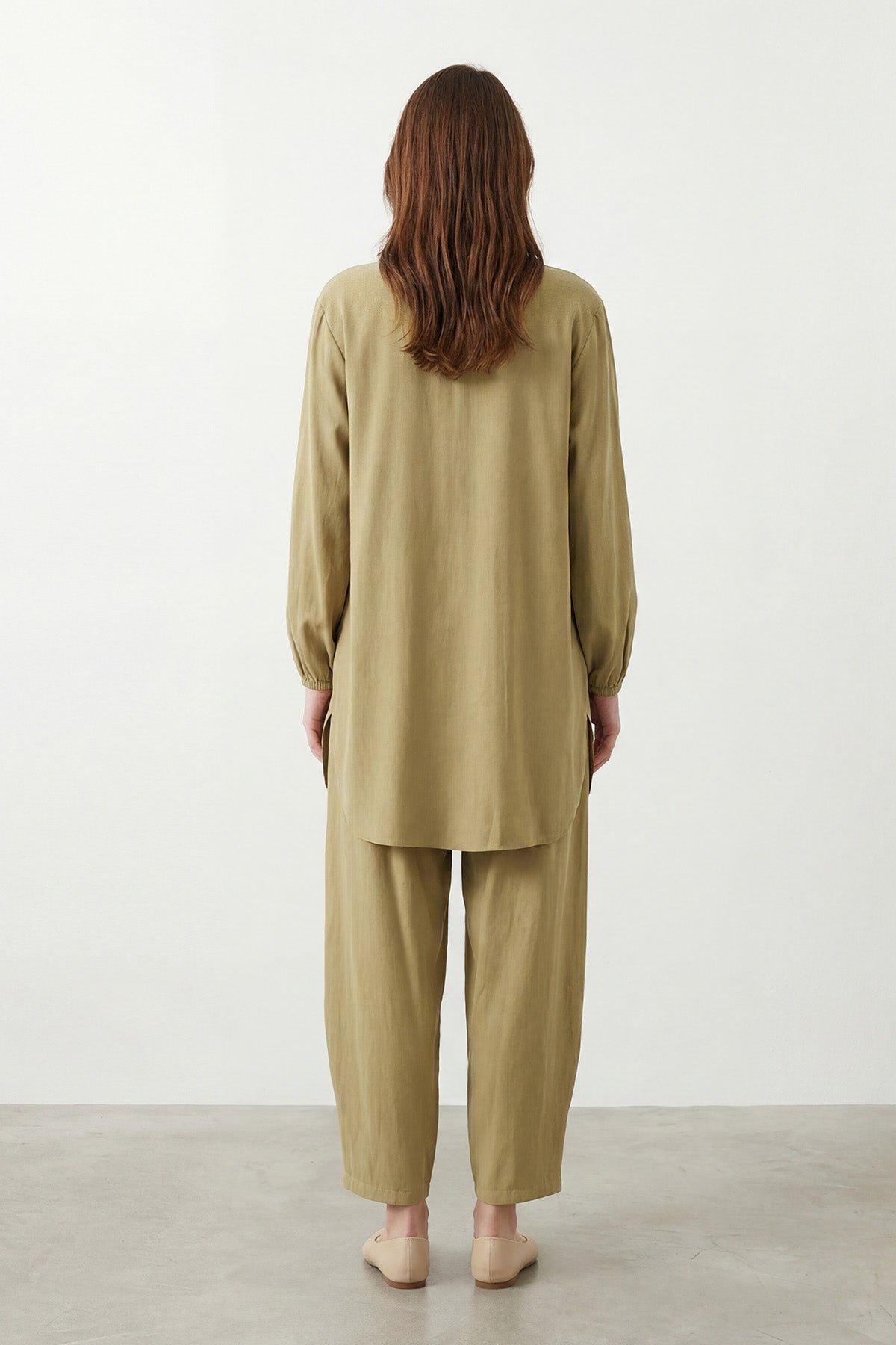 Kadın Hakim Yaka Nakış Detaylı  Takım – 14422TKS