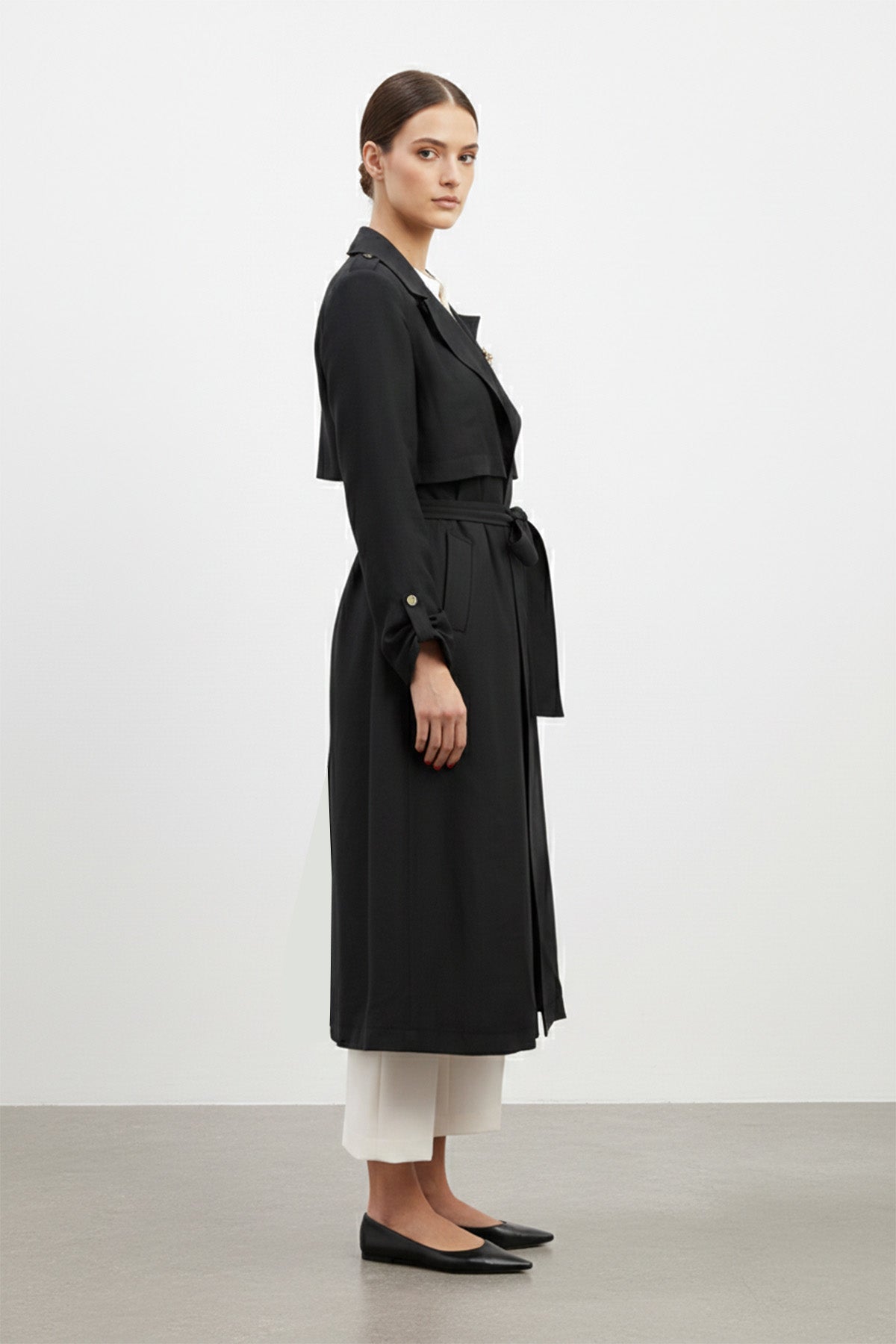 Kadın  Broş Detaylı Kemerli Midi Boy Trençkot-15250TRC