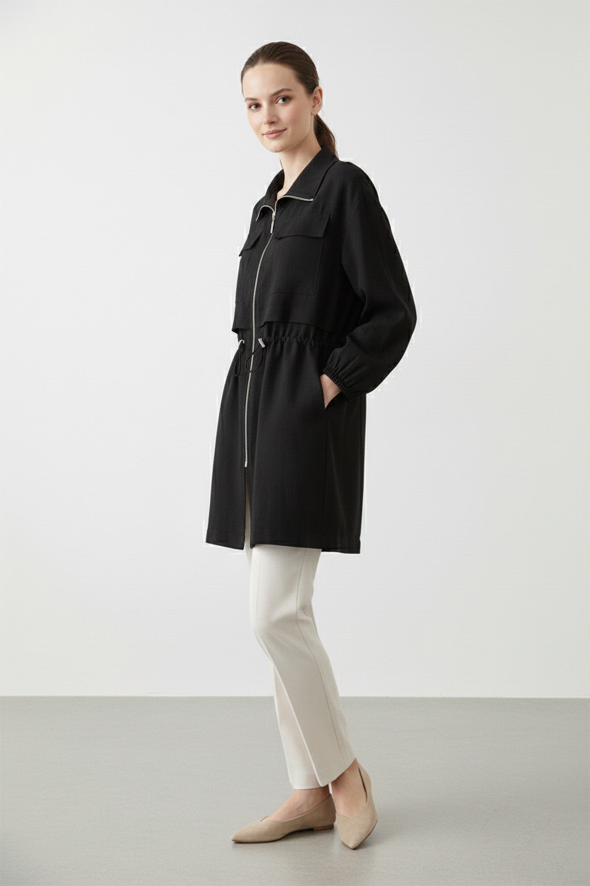 Fermuarlı Dik Yaka Beli Büzgülü Kadın Ceket-15260