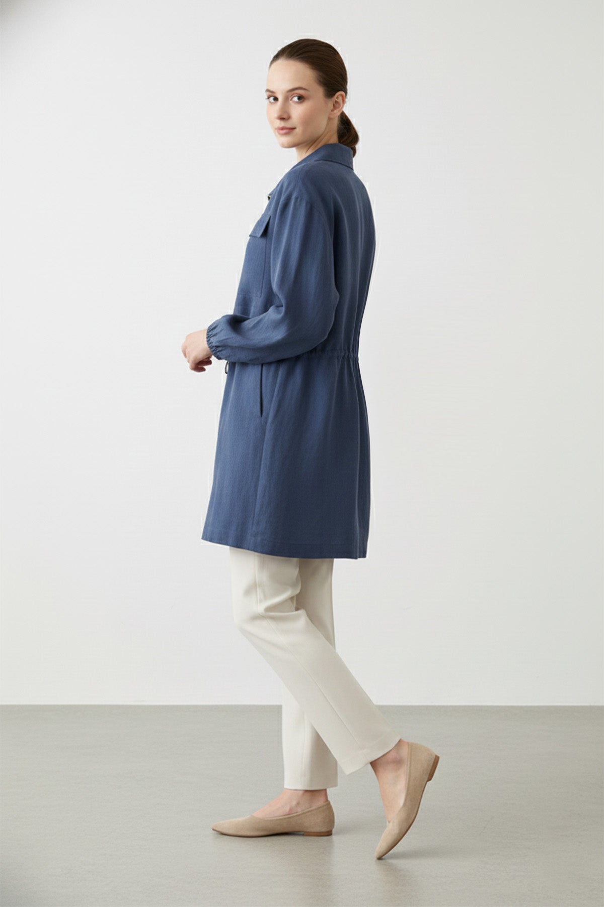 Fermuarlı Dik Yaka Beli Büzgülü Kadın Ceket-15260