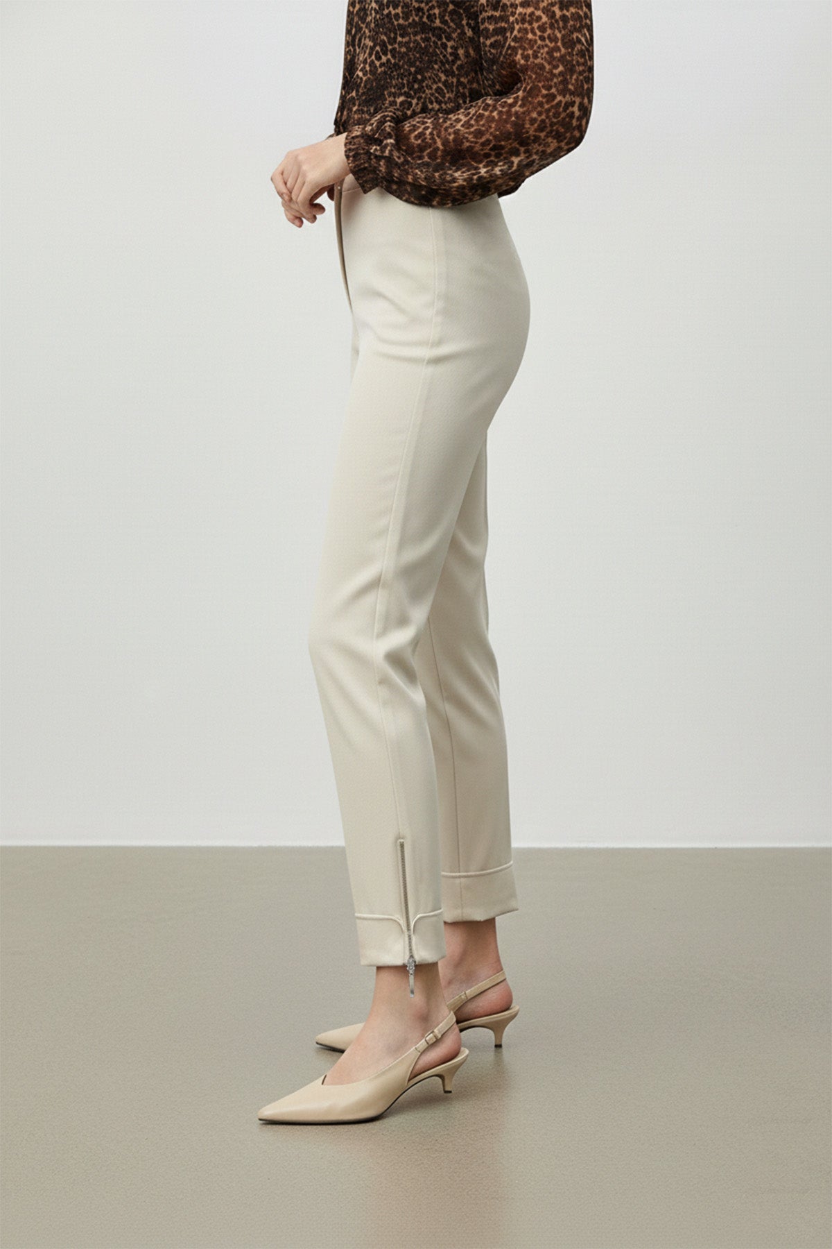 Kadın Paça Fermuar Detaylı Klasik Pantolon – 18294PNT