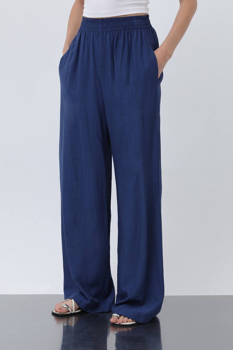 Kadın Beli Lastikli Bol Pantolon - 18239PNT Kadın Beli Lastikli Bol Pantolon - 18239PNT