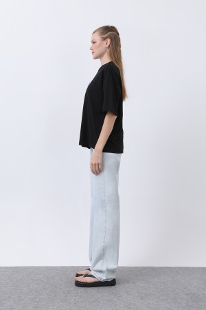Kadın Köpek Nakışlı Basic Tshirt -32255TSH Kadın Köpek Nakışlı Basic Tshirt -32255TSH