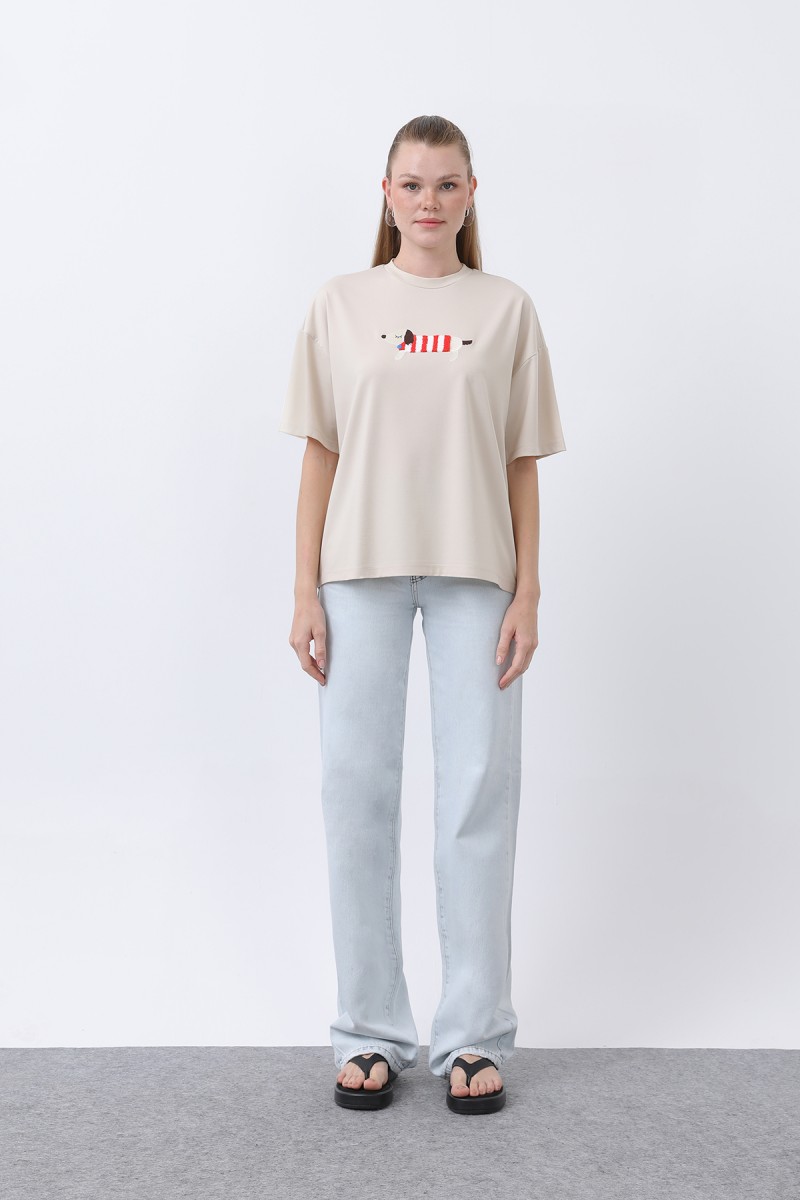 Kadın Köpek Nakışlı Basic Tshirt -32255TSH Kadın Köpek Nakışlı Basic Tshirt -32255TSH