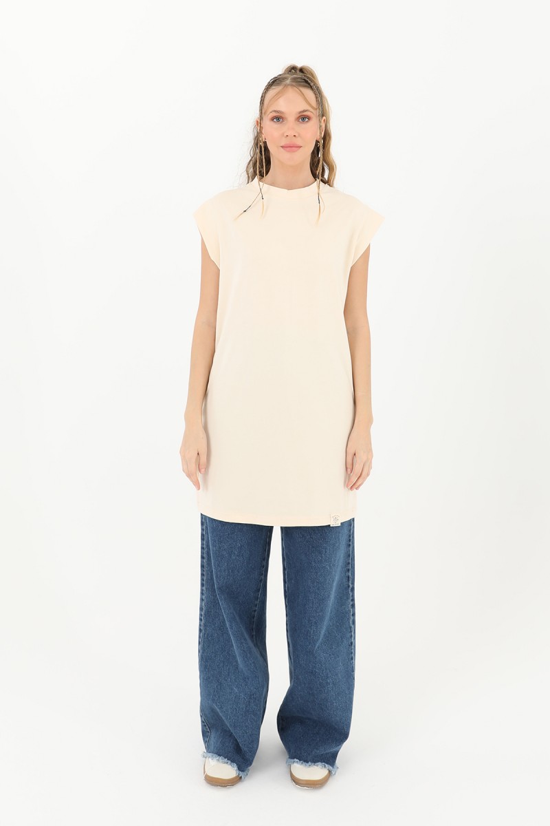 Kadın Basic Kolsuz T-shirt - 30725TUN Kadın Basic Kolsuz T-shirt - 30725TUN